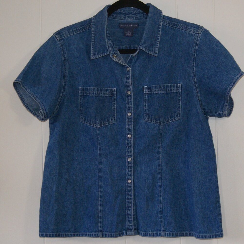 Mountain Lake || Women's Women's Denim Blouse || Size XL
